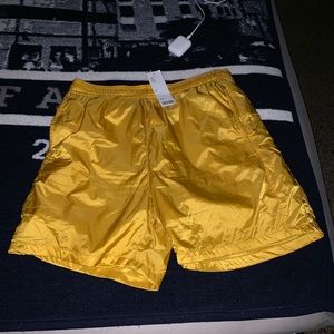 Men’s shorts (urban outfitters)
